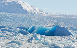 Iceberg mountain snow blue ecological - the ground in the foreground free wallpaper