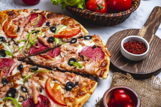 Pizza missing slice tomatoes ingredients - tomato free wallpaper