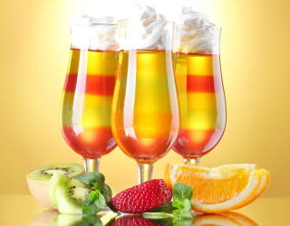 Glasses liquid fruit table yellow - delaunay free wallpaper for desktop