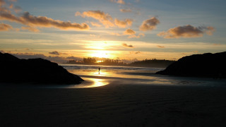 Beach sunset clouds horizon lighthouse - the sun free wallpaper for desktop