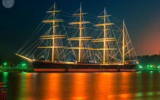 Large ship night city lights - german romanticism free wallpaper