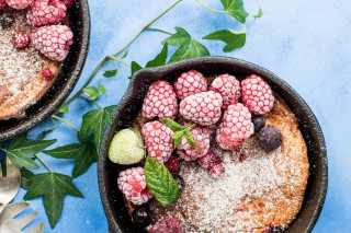 Pancake berries powdered sugar fork - sugar free wallpaper