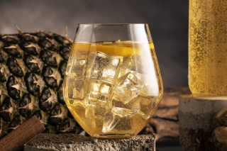 Glass ice pineapple candle table - product photography free wallpaper