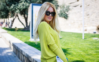 Elina karimova green sweater sunglasses - neon color free wallpaper