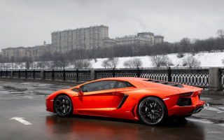 Bright orange sports car wet - orange sports car free wallpaper