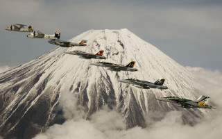 Fighter jets snow mountain clouds - over a snow free wallpaper