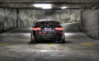 Tunnel parking lens flattened matte - a license plate free wallpaper for desktop
