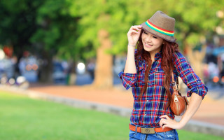 Woman plaid shirt hat park - a handbag free wallpaper for desktop