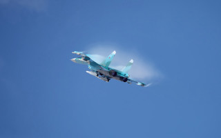 Fighter jet blue sky smoke - back end free wallpaper for desktop