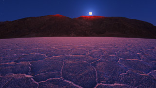 Desert mountains fullmoon night sky - a desert landscape free wallpaper