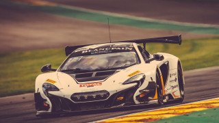 White racecar raceflag number front - the front of the car free wallpaper