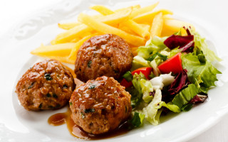 Plate meatballs fries salad dressing - the side with free wallpaper