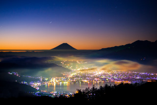 Amano mountain city lake night - a city free wallpaper for desktop