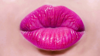 Pink lip closeup lipring popart - a pink lip free wallpaper
