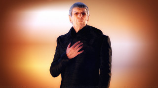 Man folded hands yellow background - dean roger free wallpaper for desktop