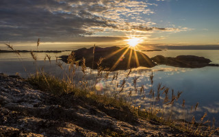 Sunset water mountain grass lake - free summer wallpaper for desktop