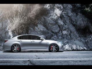 Silver car rocky mountain red - red rim free wallpaper