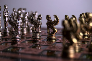 Metal chess battle tilt shift - a chess board free wallpaper