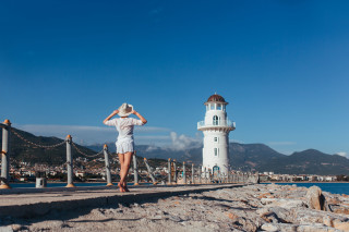 Woman white dress hat pier - a white dress and hat free wallpaper