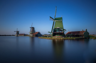 Windmill island water houses tiltshift - a windmill free wallpaper for desktop