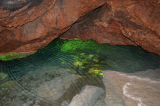 Cave green pool rocks holography - amazing depth free wallpaper