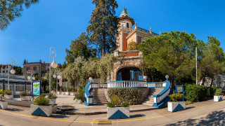 Clock tower blue stairs trees - cagnaccio di san pietro free wallpaper for desktop