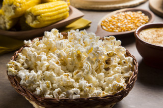 Popcorn bowl foods closeup depth - free sports wallpaper