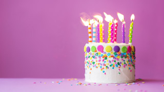 Birthday cake candles purple surface - confetti free wallpaper for desktop
