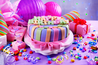 Birthday cake candles decorations balloons - a birthday cake free wallpaper for desktop