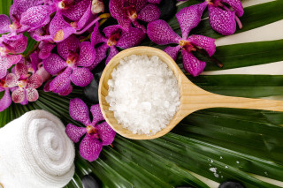 Wooden spoon sea salt towel - a wooden spoon free wallpaper for desktop