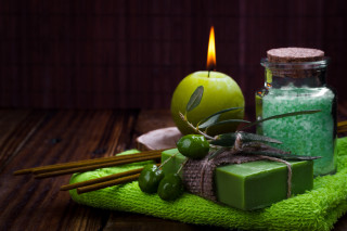 Candle soap green apple moss - product photography free wallpaper