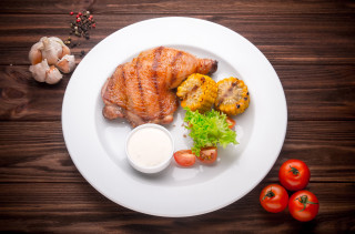 Plate food meat vegetables dressing - meat free wallpaper