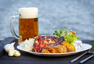 German romanticism food beer water - a fork and knife free wallpaper for desktop