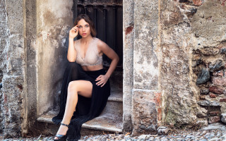 Woman skirt window bars phone - a woman in a skirt free wallpaper for desktop