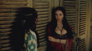 Woman man room shutters open - shutter free wallpaper for desktop