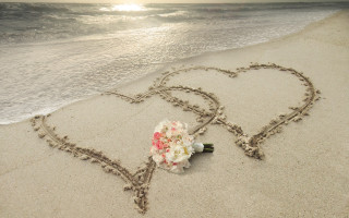 Heart sand flowers romantic beach - romantic free wallpaper