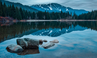 Mountain range reflection lake pine 2 - lake free wallpaper
