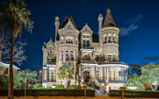 Large building tower clock night 4 - victorian free wallpaper