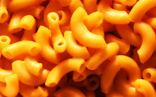 Macaroni cheese noodles fork closeup 3 - mouth free wallpaper