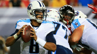 Football player referee red glove - a red glove free wallpaper