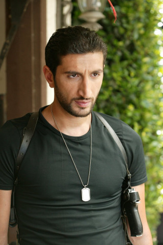 Man camera necklace shoulder attached - his shoulder free wallpaper