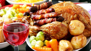 Turkey wine table foods drinks - free christmas wallpaper for desktop