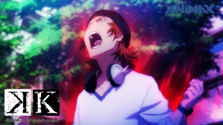 Person microphone tree sky background - a tree and a sky background free wallpaper