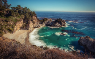 Beach water cliff trees blue - adobe lightroom free wallpaper