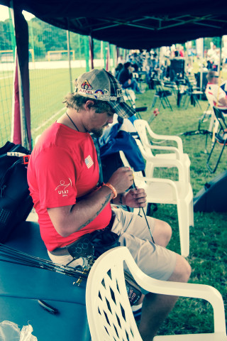 Man bench field cellphone bag - his lap free wallpaper