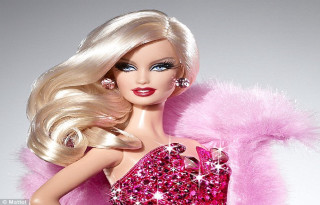 Barbie pink dress fur stole - a pink dress free wallpaper