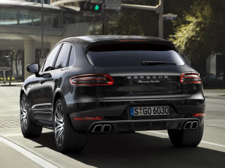 Black porsche cayenne city street 4 - a city street free wallpaper for desktop