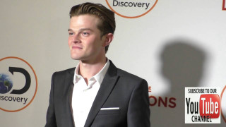 Man suit white shirt discovery - chase stone free wallpaper