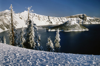 Snowy mountain lake trees blue 2 - a lake and trees free wallpaper