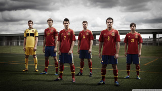 Men soccer field uniforms different 2 - photoreal free wallpaper